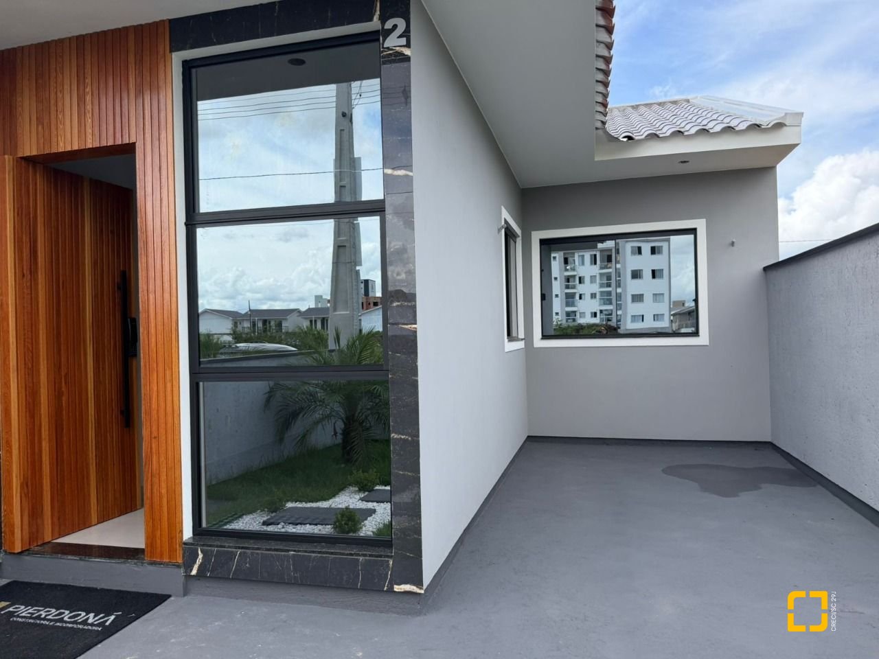 Casa com 50m², 2 quartos, 1 garagem, no bairro Nova Palhoça em Palhoça