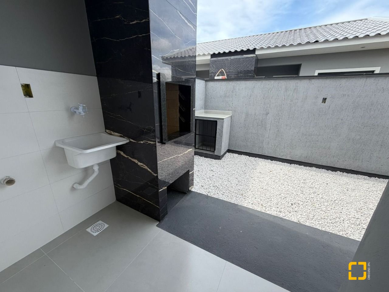 Casa com 50m², 2 quartos, 1 garagem, no bairro Nova Palhoça em Palhoça