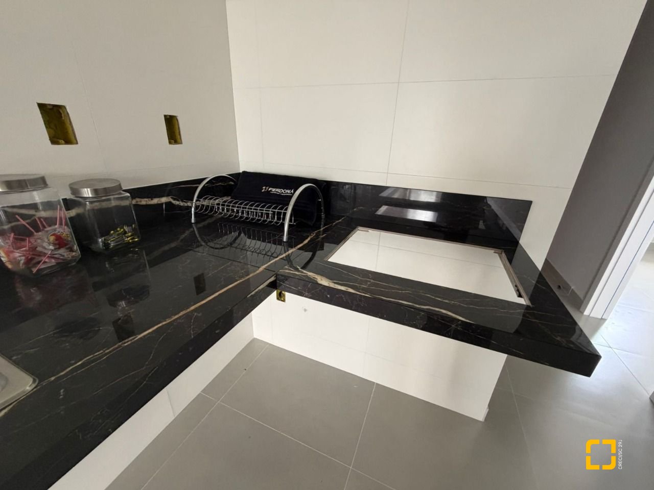 Casa com 50m², 2 quartos, 1 garagem, no bairro Nova Palhoça em Palhoça
