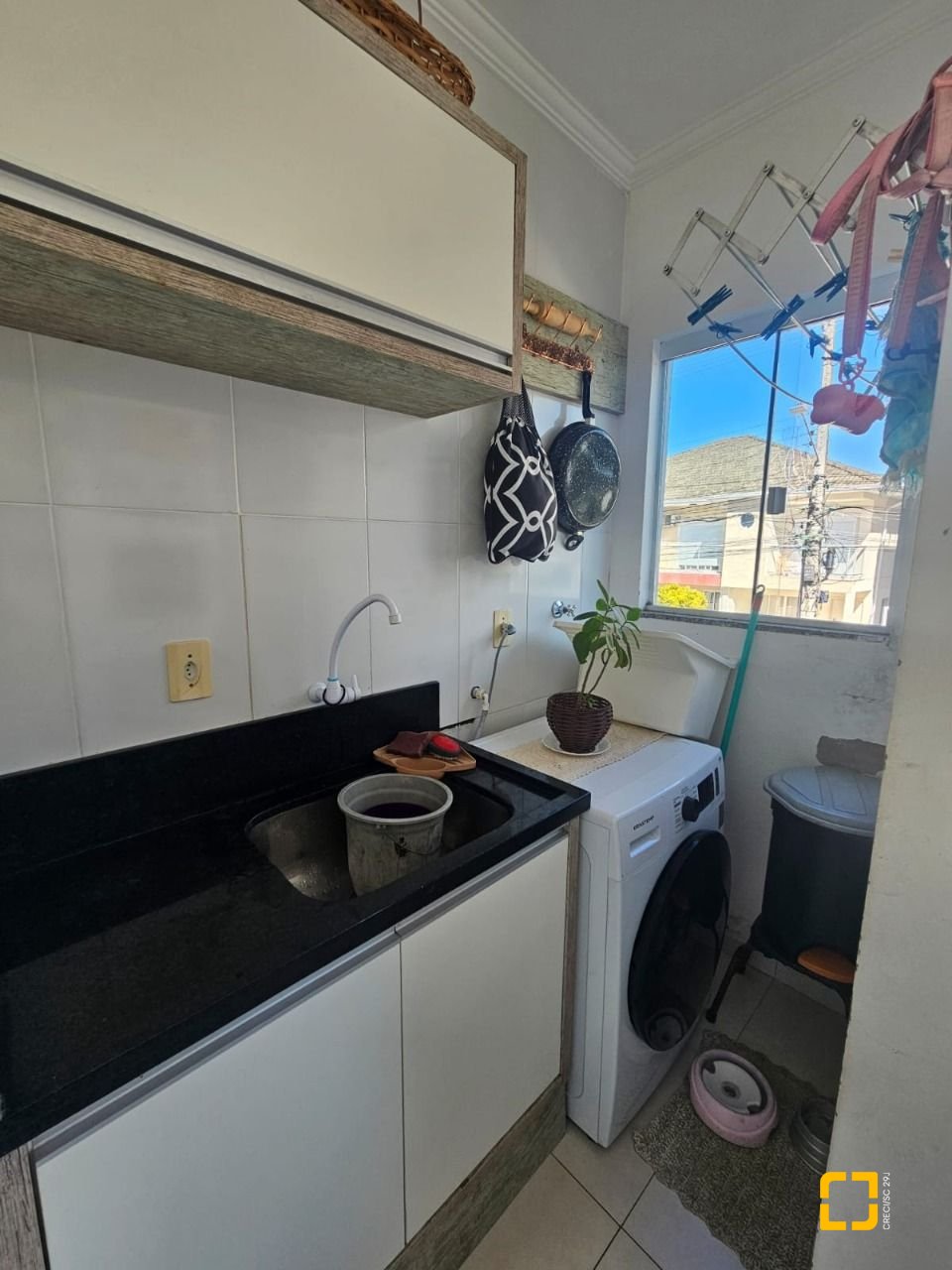 Apartamento com 73m², 4 quartos (sendo 1 suíte), 2 garagens, no bairro Ingleses em Florianópolis