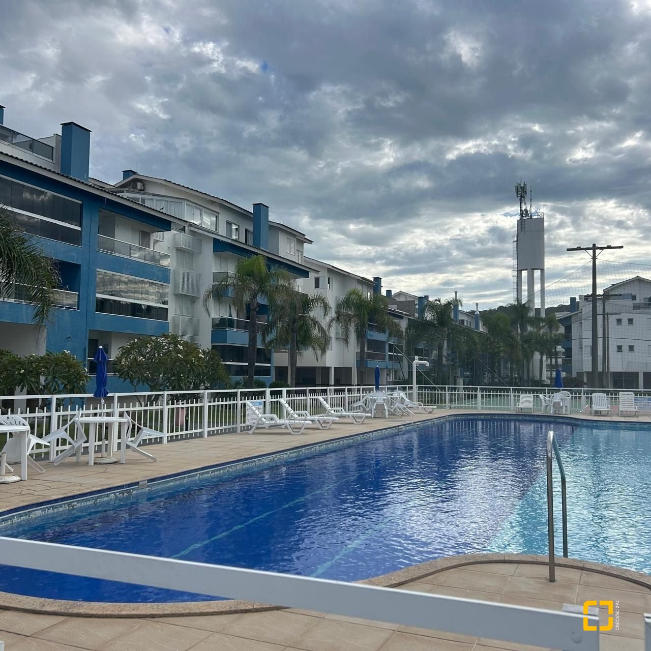 Apartamento com 270m², 6 quartos (sendo 2 suítes), 3 garagens, no bairro Ingleses em Florianópolis