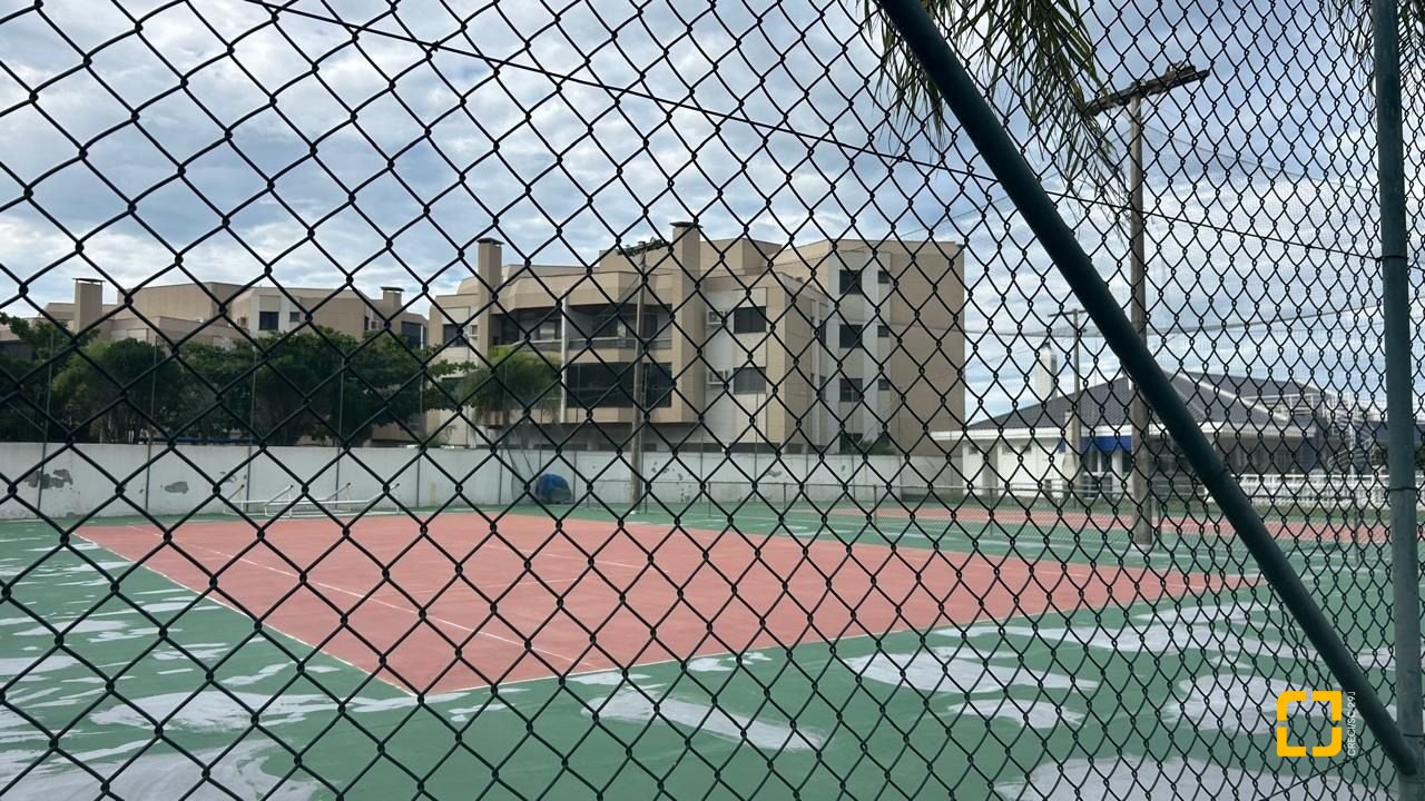 Apartamento com 270m², 6 quartos (sendo 2 suítes), 3 garagens, no bairro Ingleses em Florianópolis