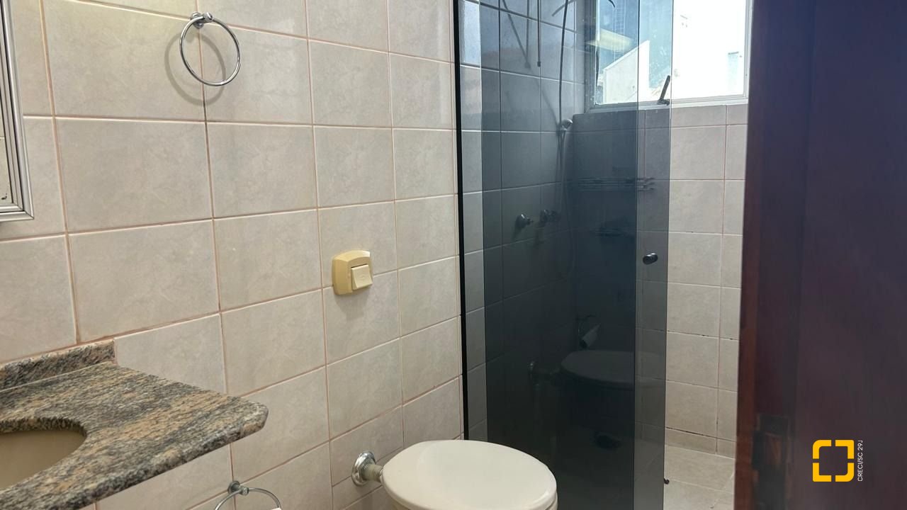 Apartamento com 270m², 6 quartos (sendo 2 suítes), 3 garagens, no bairro Ingleses em Florianópolis