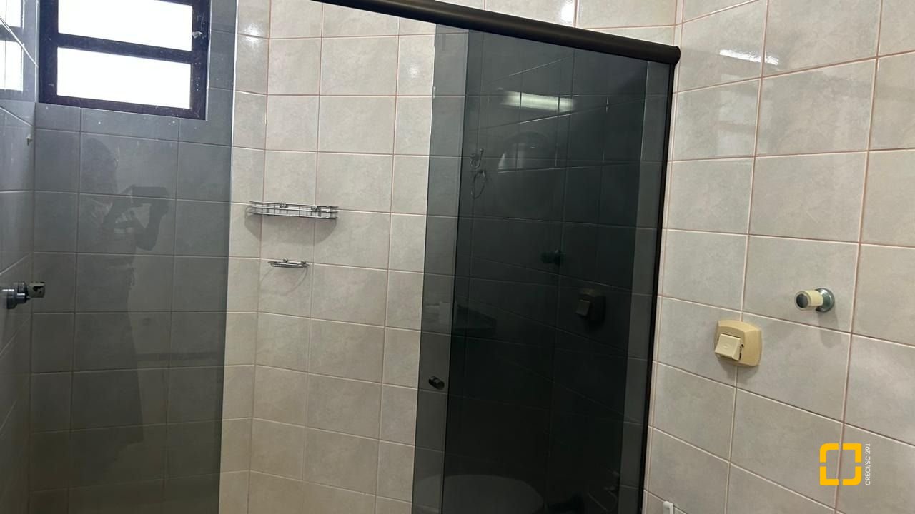 Apartamento com 270m², 6 quartos (sendo 2 suítes), 3 garagens, no bairro Ingleses em Florianópolis