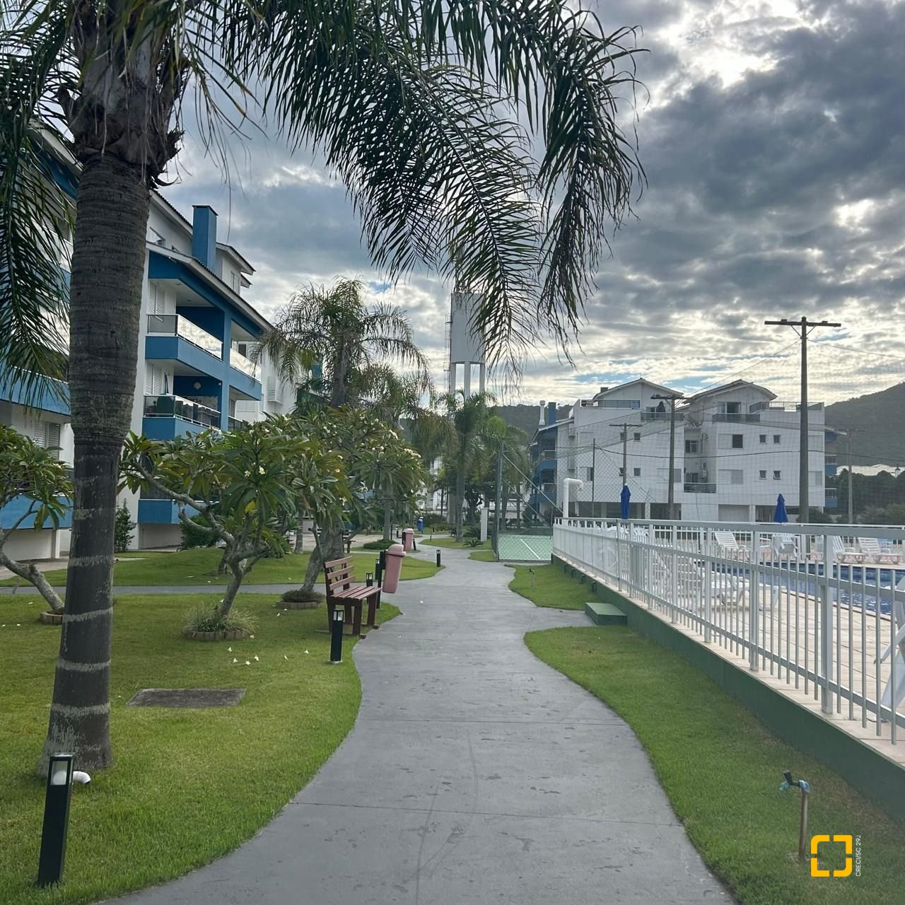 Apartamento com 270m², 6 quartos (sendo 2 suítes), 3 garagens, no bairro Ingleses em Florianópolis
