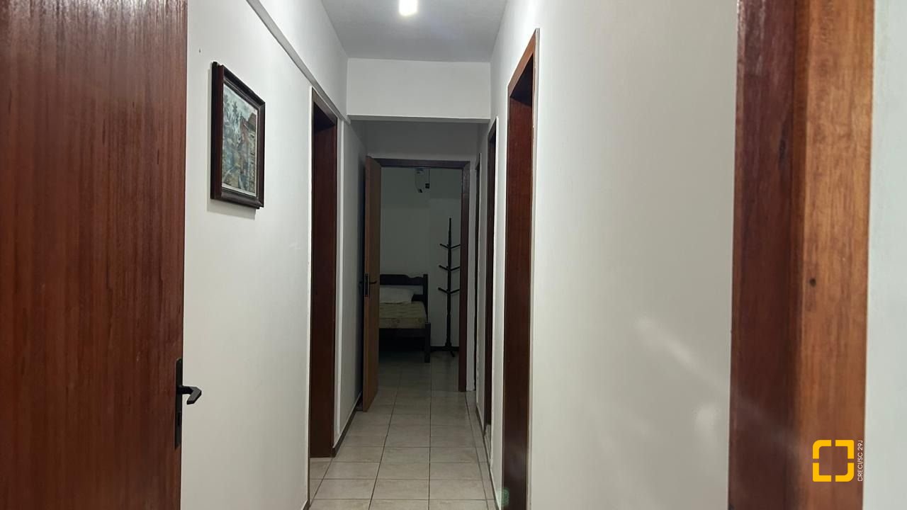 Apartamento com 270m², 6 quartos (sendo 2 suítes), 3 garagens, no bairro Ingleses em Florianópolis