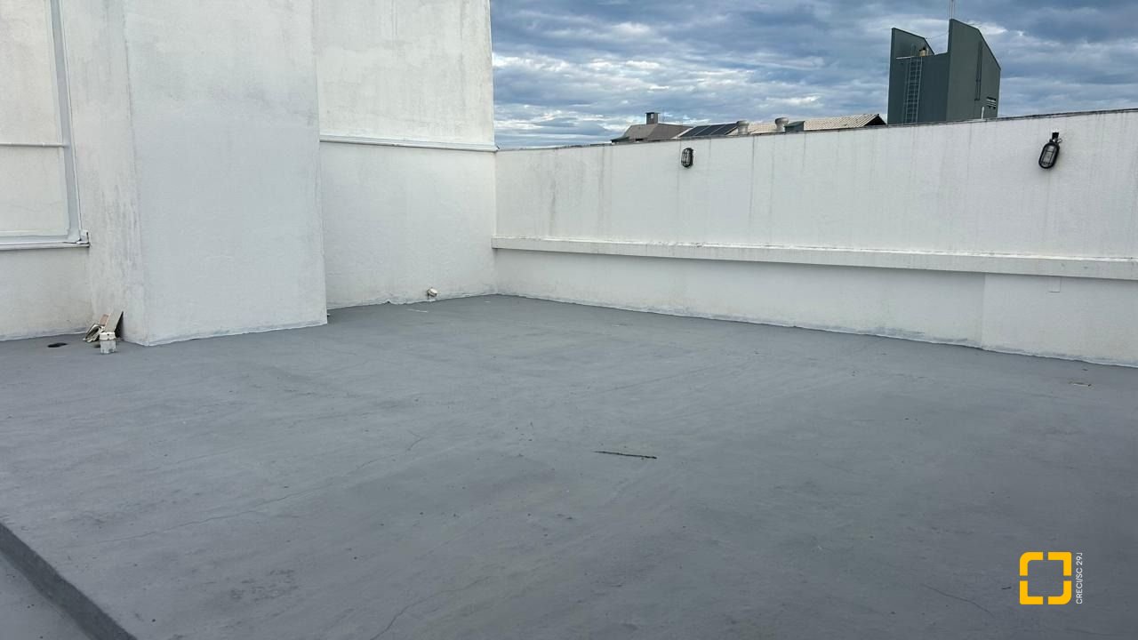 Apartamento com 270m², 6 quartos (sendo 2 suítes), 3 garagens, no bairro Ingleses em Florianópolis