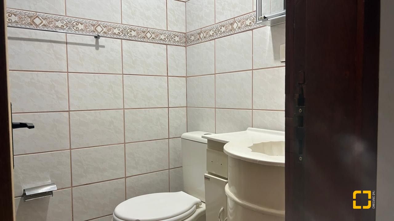 Apartamento com 270m², 6 quartos (sendo 2 suítes), 3 garagens, no bairro Ingleses em Florianópolis