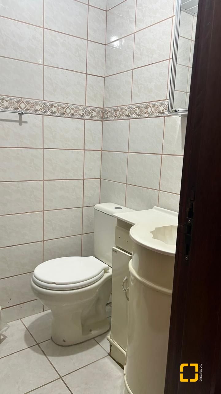 Apartamento com 270m², 6 quartos (sendo 2 suítes), 3 garagens, no bairro Ingleses em Florianópolis