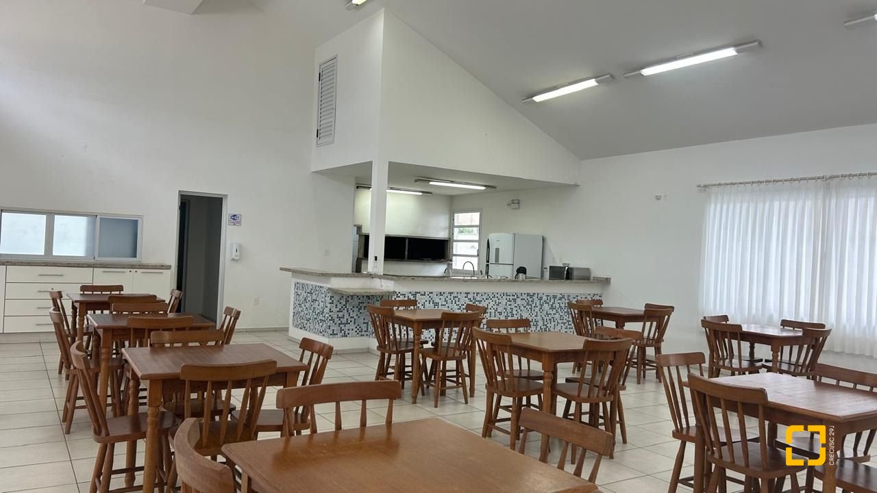 Apartamento com 270m², 6 quartos (sendo 2 suítes), 3 garagens, no bairro Ingleses em Florianópolis