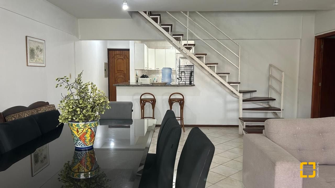 Apartamento com 270m², 6 quartos (sendo 2 suítes), 3 garagens, no bairro Ingleses em Florianópolis