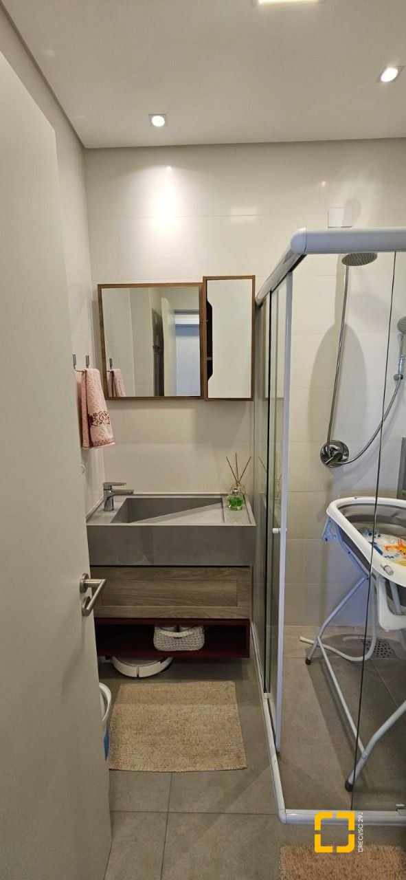 Apartamento com 63m², 3 quartos (sendo 1 suíte), 1 garagem, no bairro Trindade em Florianópolis
