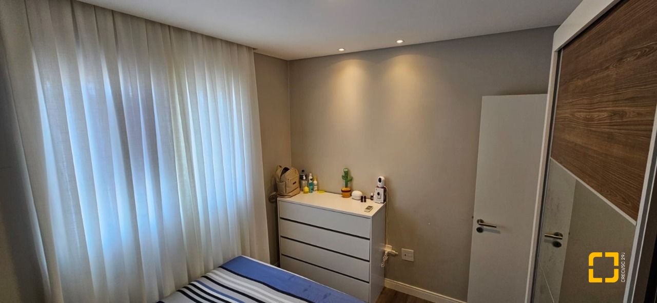 Apartamento com 63m², 3 quartos (sendo 1 suíte), 1 garagem, no bairro Trindade em Florianópolis