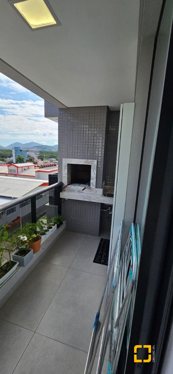 Apartamento com 63m², 3 quartos (sendo 1 suíte), 1 garagem, no bairro Trindade em Florianópolis