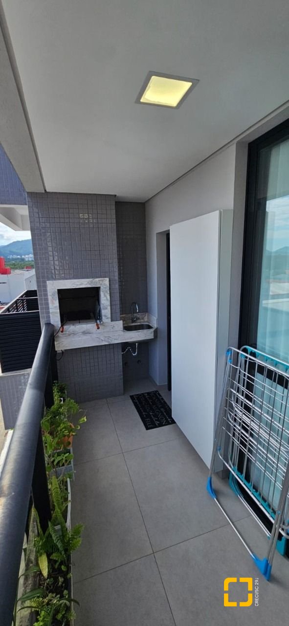 Apartamento com 63m², 3 quartos (sendo 1 suíte), 1 garagem, no bairro Trindade em Florianópolis