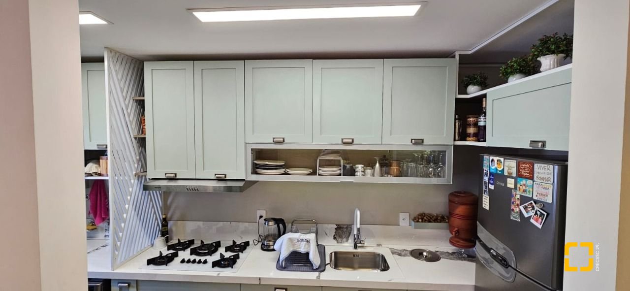 Apartamento com 63m², 3 quartos (sendo 1 suíte), 1 garagem, no bairro Trindade em Florianópolis