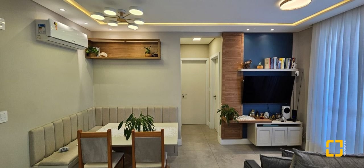 Apartamento com 63m², 3 quartos (sendo 1 suíte), 1 garagem, no bairro Trindade em Florianópolis