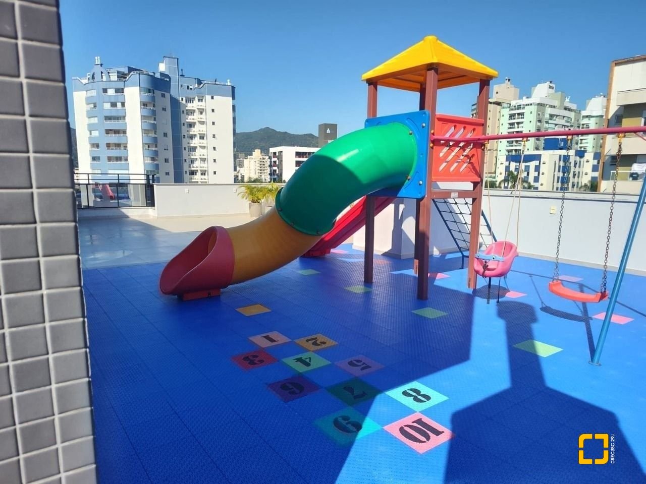 Apartamento com 63m², 3 quartos (sendo 1 suíte), 1 garagem, no bairro Trindade em Florianópolis
