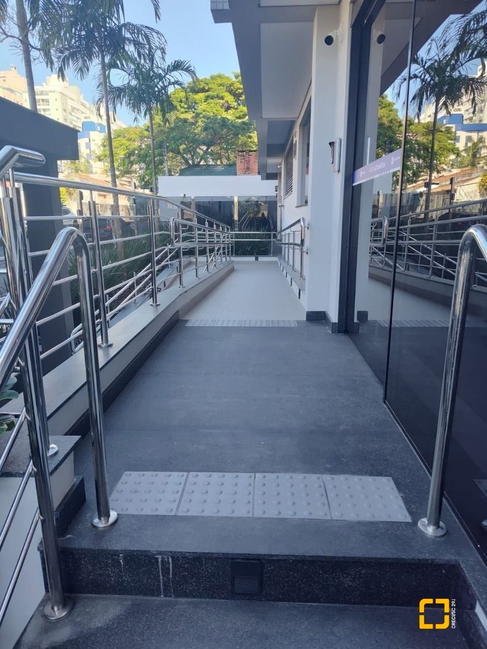 Apartamento com 63m², 3 quartos (sendo 1 suíte), 1 garagem, no bairro Trindade em Florianópolis