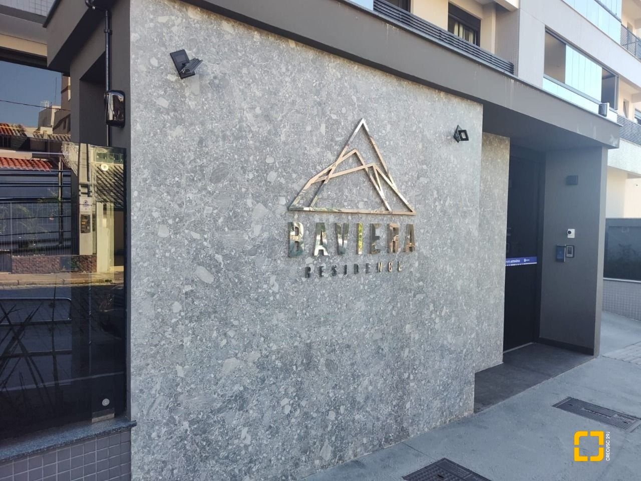 Apartamento com 63m², 3 quartos (sendo 1 suíte), 1 garagem, no bairro Trindade em Florianópolis