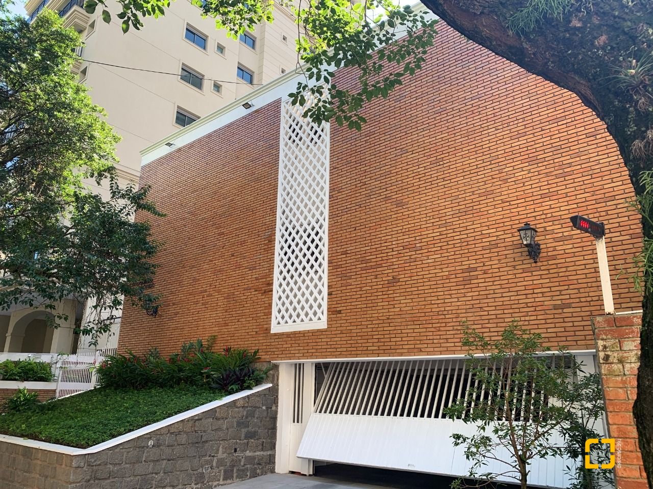 Apartamento com 176m², 5 quartos (sendo 1 suíte), 1 garagem, no bairro Centro em Florianópolis