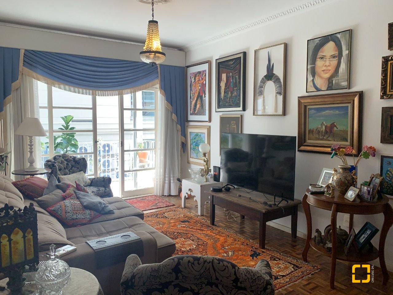 Apartamento com 176m², 5 quartos (sendo 1 suíte), 1 garagem, no bairro Centro em Florianópolis