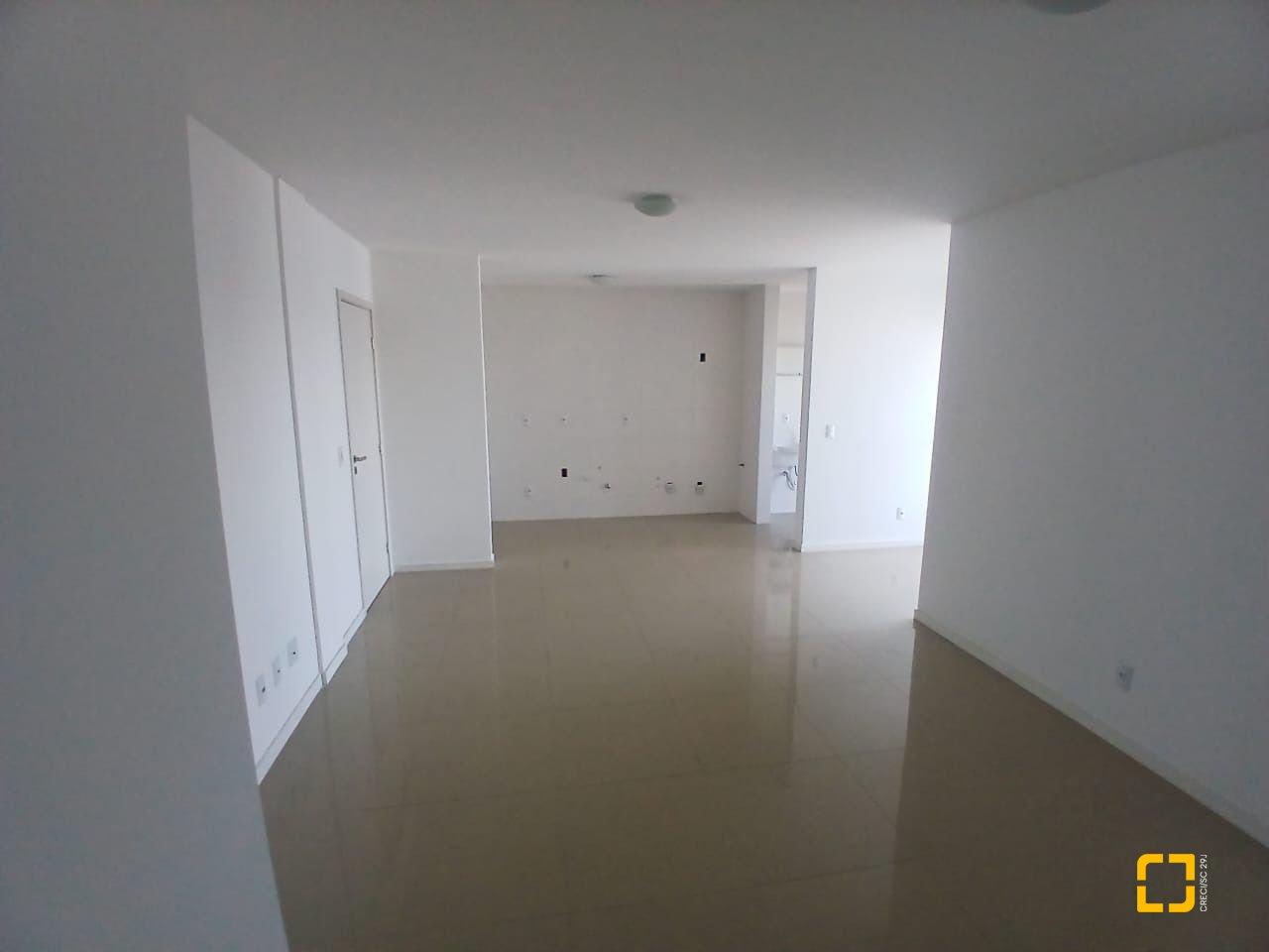 Apartamento com 76m², 2 quartos (sendo 1 suíte), 1 garagem, no bairro Bela Vista em São José