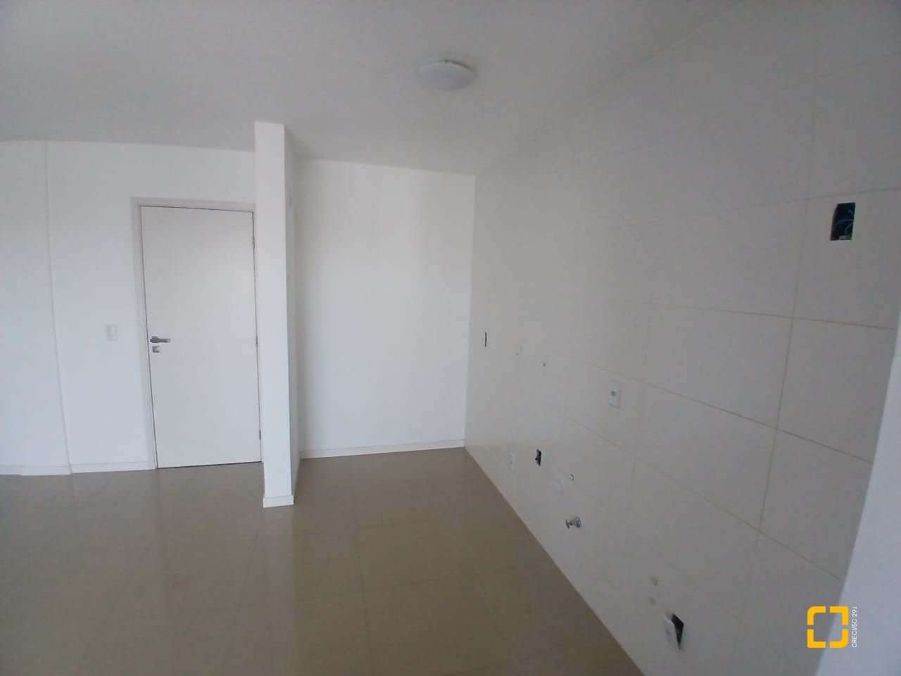 Apartamento com 76m², 2 quartos (sendo 1 suíte), 1 garagem, no bairro Bela Vista em São José