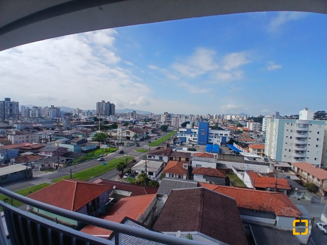 Apartamento com 76m², 2 quartos (sendo 1 suíte), 1 garagem, no bairro Bela Vista em São José