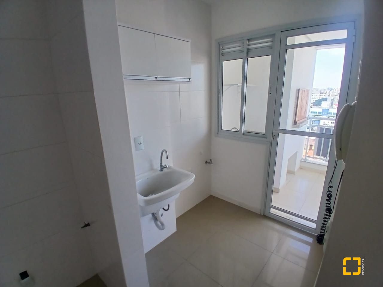 Apartamento com 76m², 2 quartos (sendo 1 suíte), 1 garagem, no bairro Bela Vista em São José