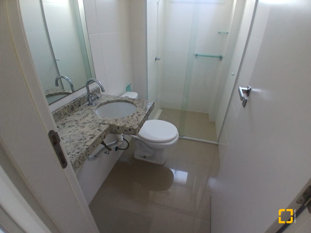 Apartamento com 76m², 2 quartos (sendo 1 suíte), 1 garagem, no bairro Bela Vista em São José