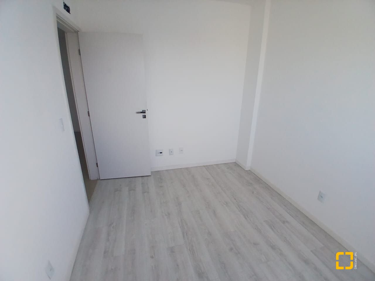 Apartamento com 76m², 2 quartos (sendo 1 suíte), 1 garagem, no bairro Bela Vista em São José