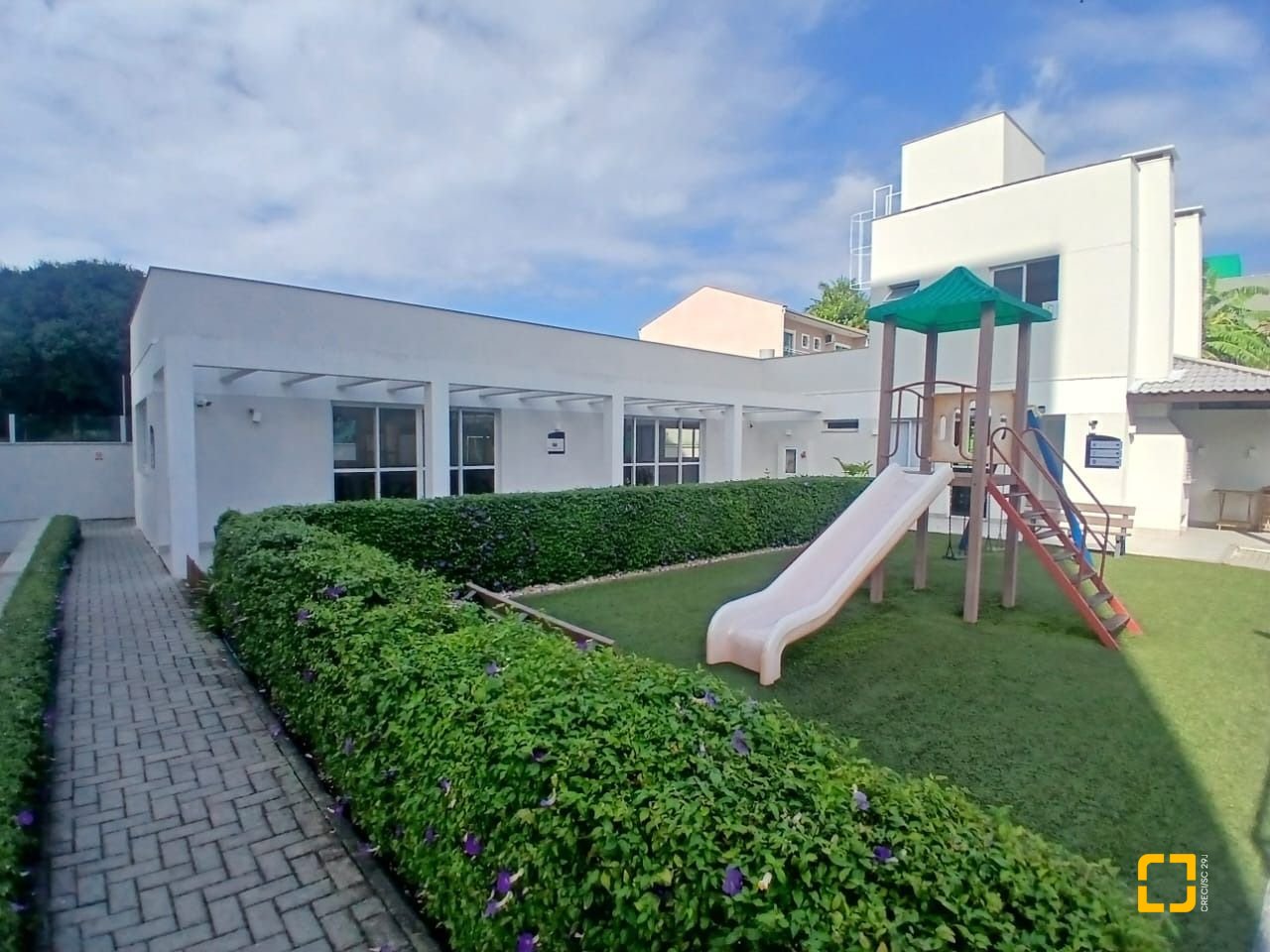 Apartamento com 76m², 2 quartos (sendo 1 suíte), 1 garagem, no bairro Bela Vista em São José