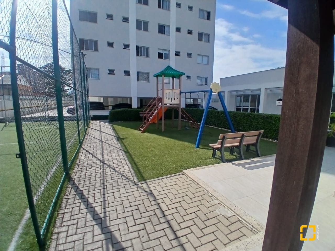 Apartamento com 76m², 2 quartos (sendo 1 suíte), 1 garagem, no bairro Bela Vista em São José