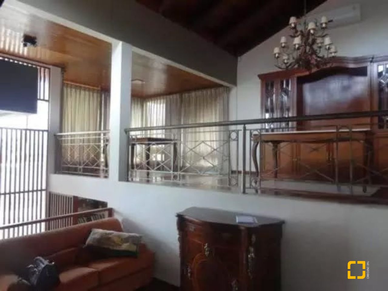 Casa com 542m², 6 quartos (sendo 3 suítes), 4 garagens, no bairro Itaguaçu em Florianópolis
