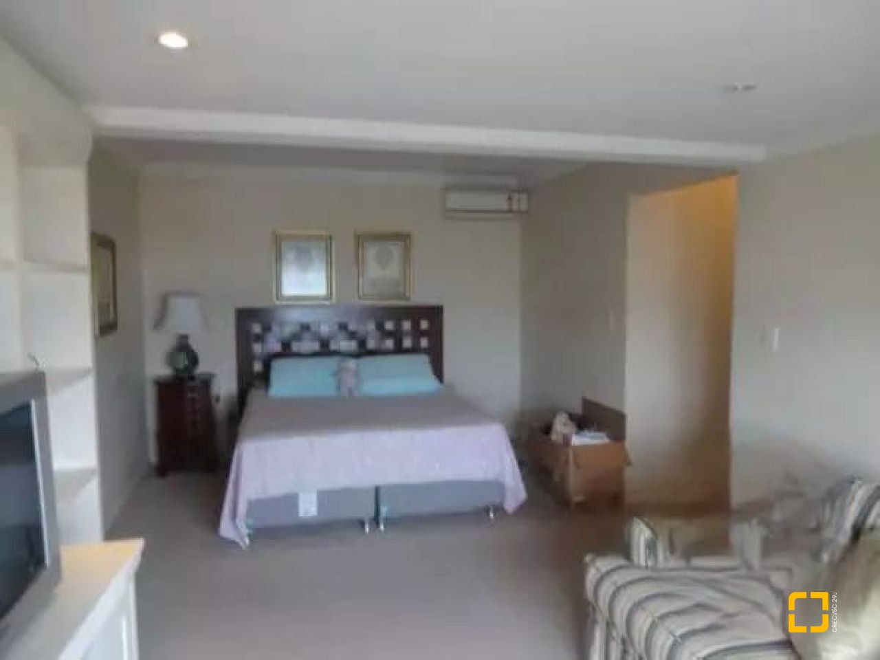 Casa com 542m², 6 quartos (sendo 3 suítes), 4 garagens, no bairro Itaguaçu em Florianópolis