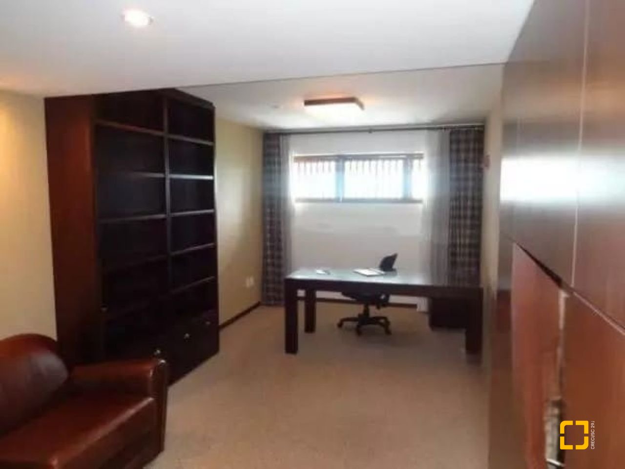 Casa com 542m², 6 quartos (sendo 3 suítes), 4 garagens, no bairro Itaguaçu em Florianópolis