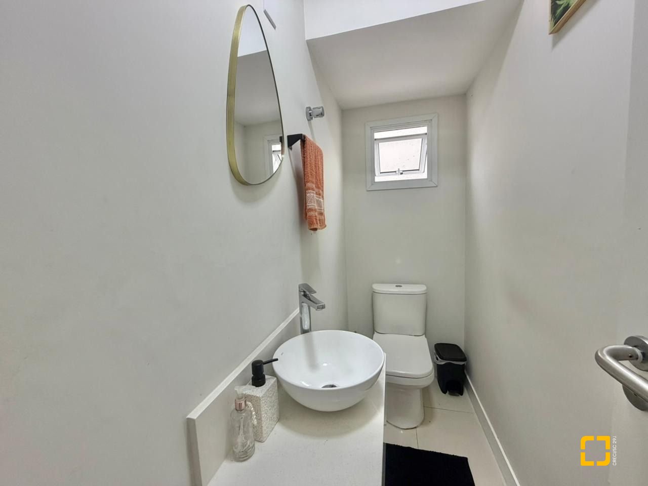 Casa com 124m², 6 quartos (sendo 3 suítes), 2 garagens, no bairro Cachoeira do Bom Jesus em Florianópolis