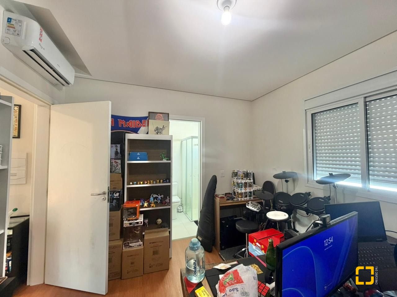 Casa com 124m², 6 quartos (sendo 3 suítes), 2 garagens, no bairro Cachoeira do Bom Jesus em Florianópolis