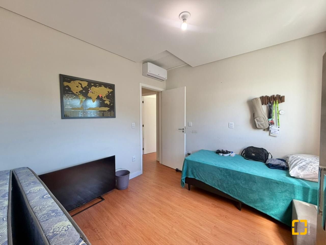 Casa com 124m², 6 quartos (sendo 3 suítes), 2 garagens, no bairro Cachoeira do Bom Jesus em Florianópolis