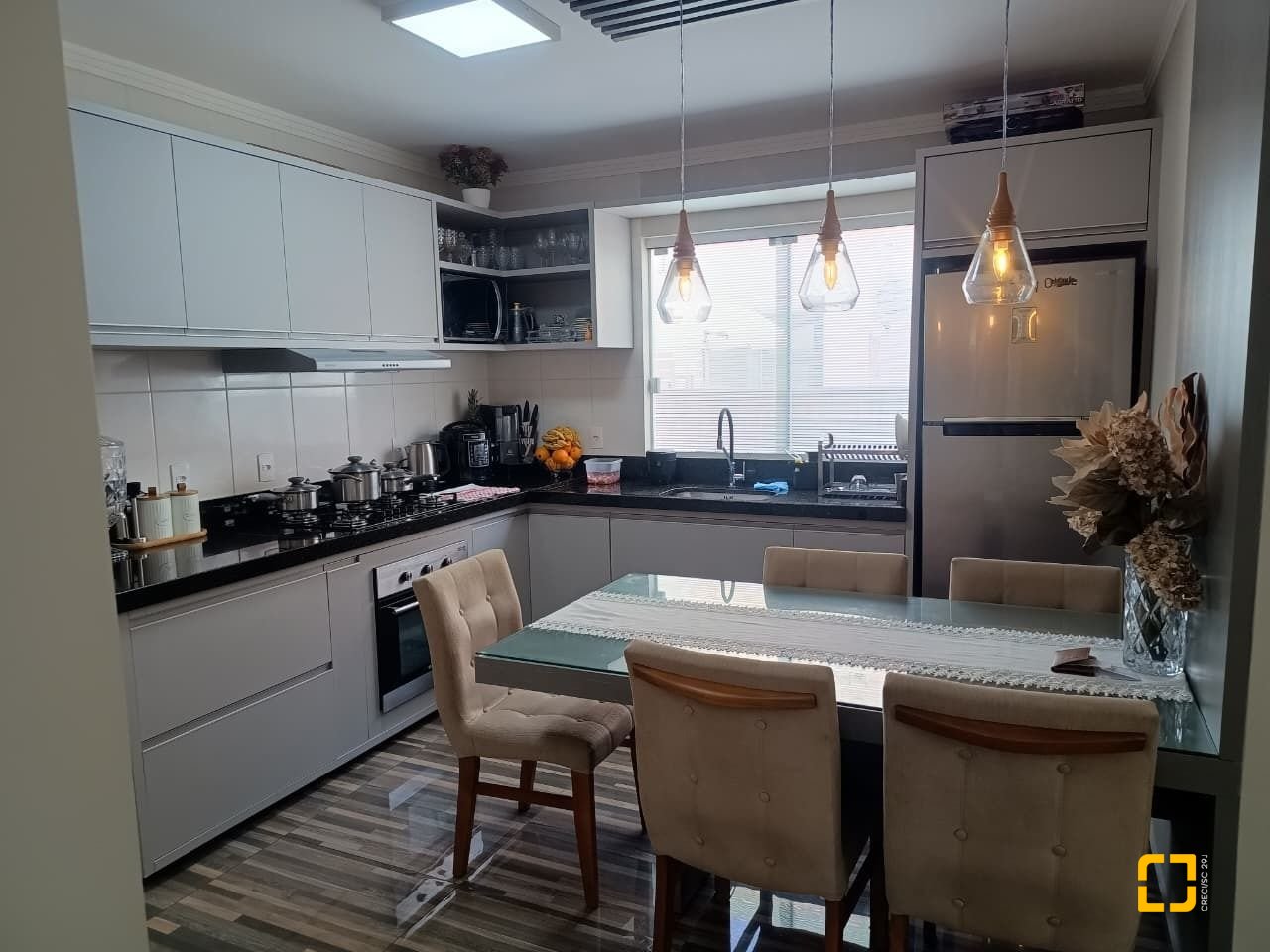 Casa com 250m², 4 quartos (sendo 1 suíte), 3 garagens, no bairro Ingleses em Florianópolis