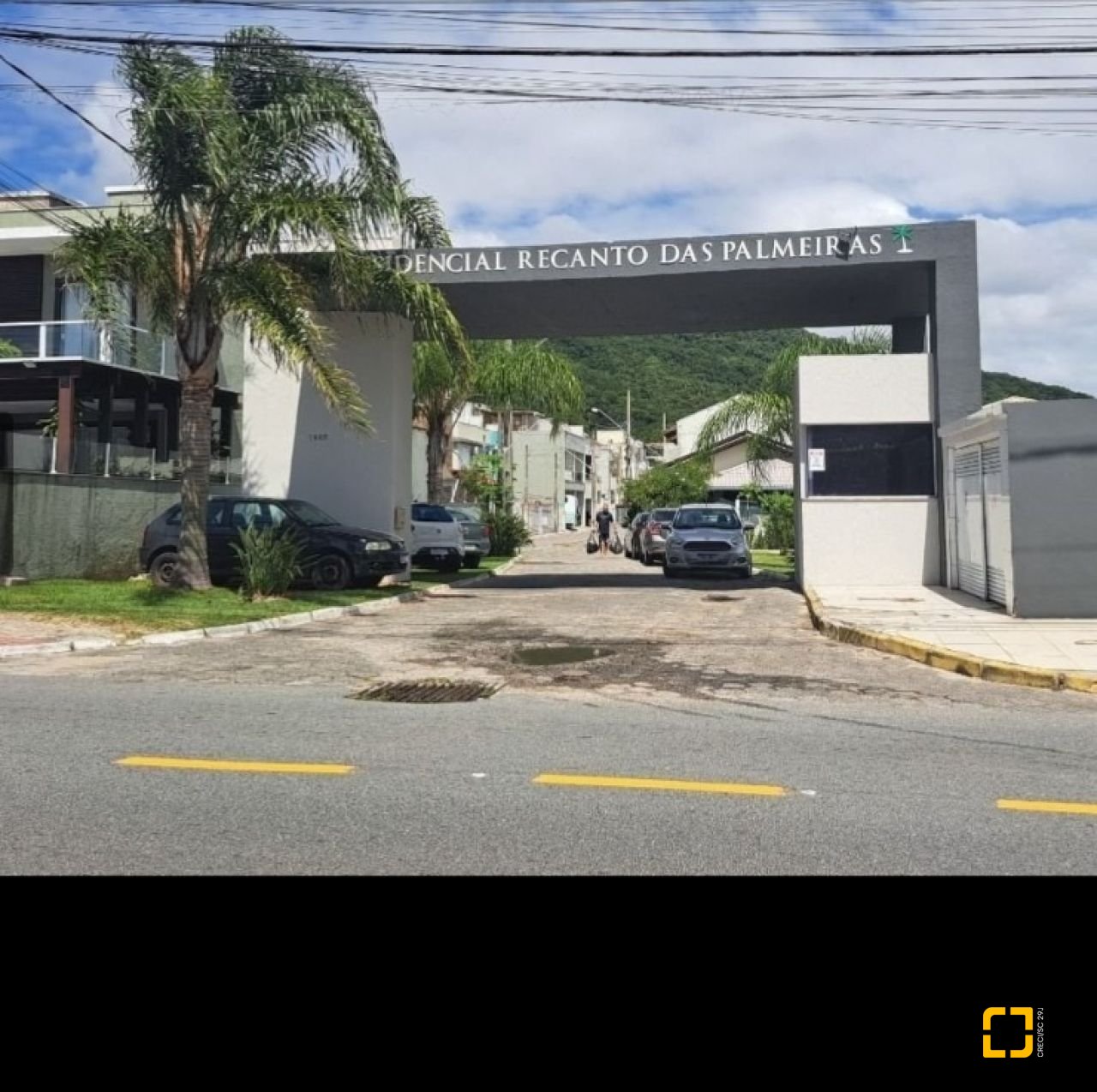 Casa com 250m², 4 quartos (sendo 1 suíte), 3 garagens, no bairro Ingleses em Florianópolis