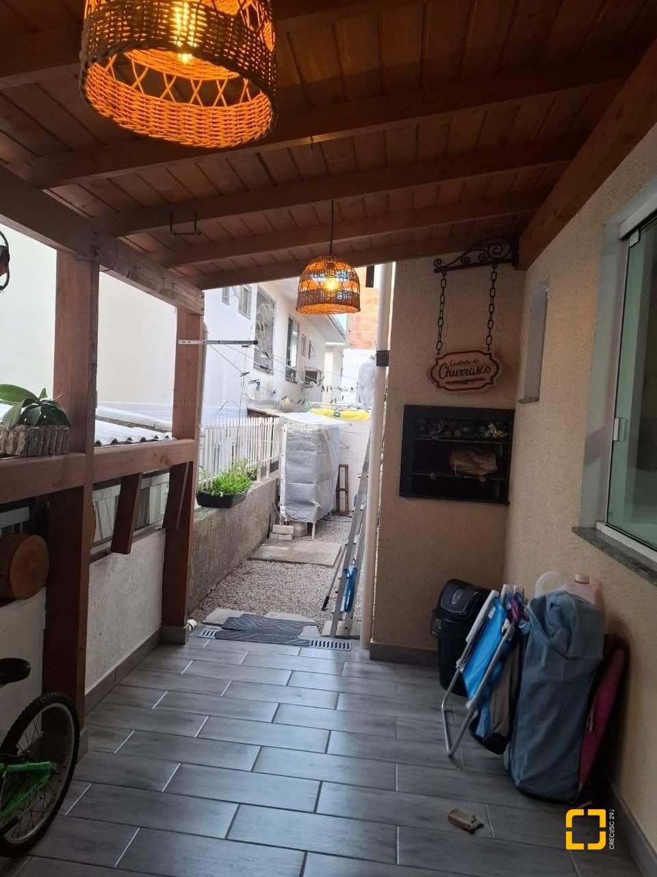 Casa com 250m², 4 quartos (sendo 1 suíte), 3 garagens, no bairro Ingleses em Florianópolis