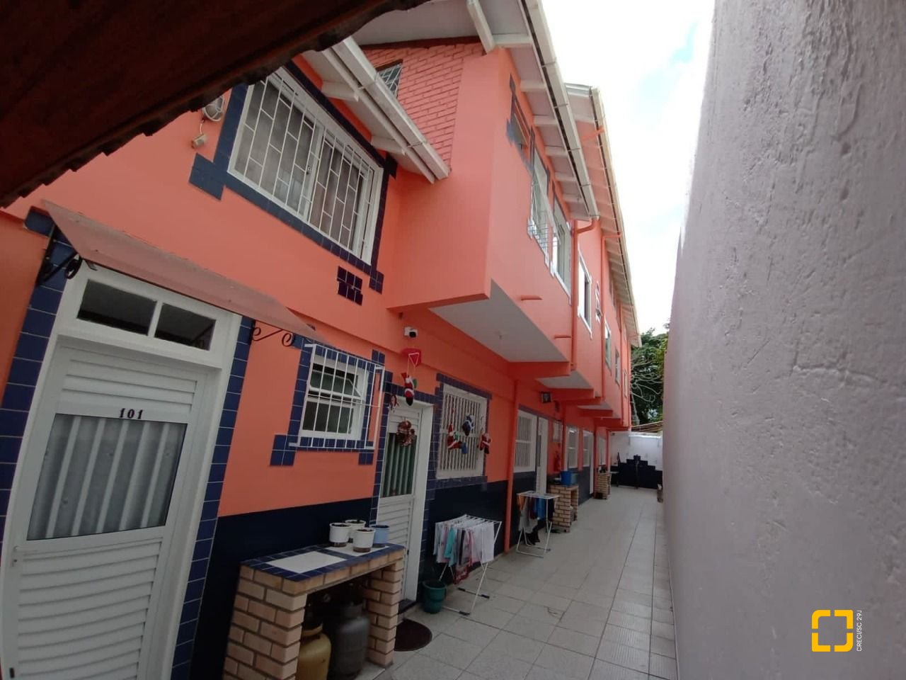 Casa com 168m², 30 quartos, 2 garagens, no bairro Carvoeira em Florianópolis