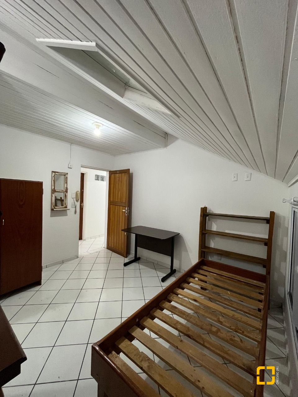Casa com 168m², 30 quartos, 2 garagens, no bairro Carvoeira em Florianópolis