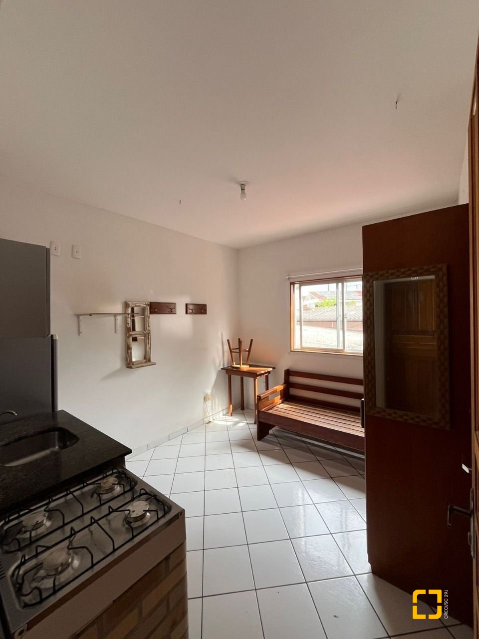 Casa com 168m², 30 quartos, 2 garagens, no bairro Carvoeira em Florianópolis