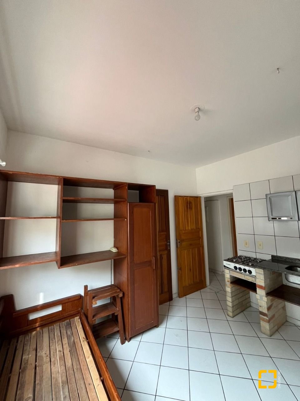 Casa com 168m², 30 quartos, 2 garagens, no bairro Carvoeira em Florianópolis