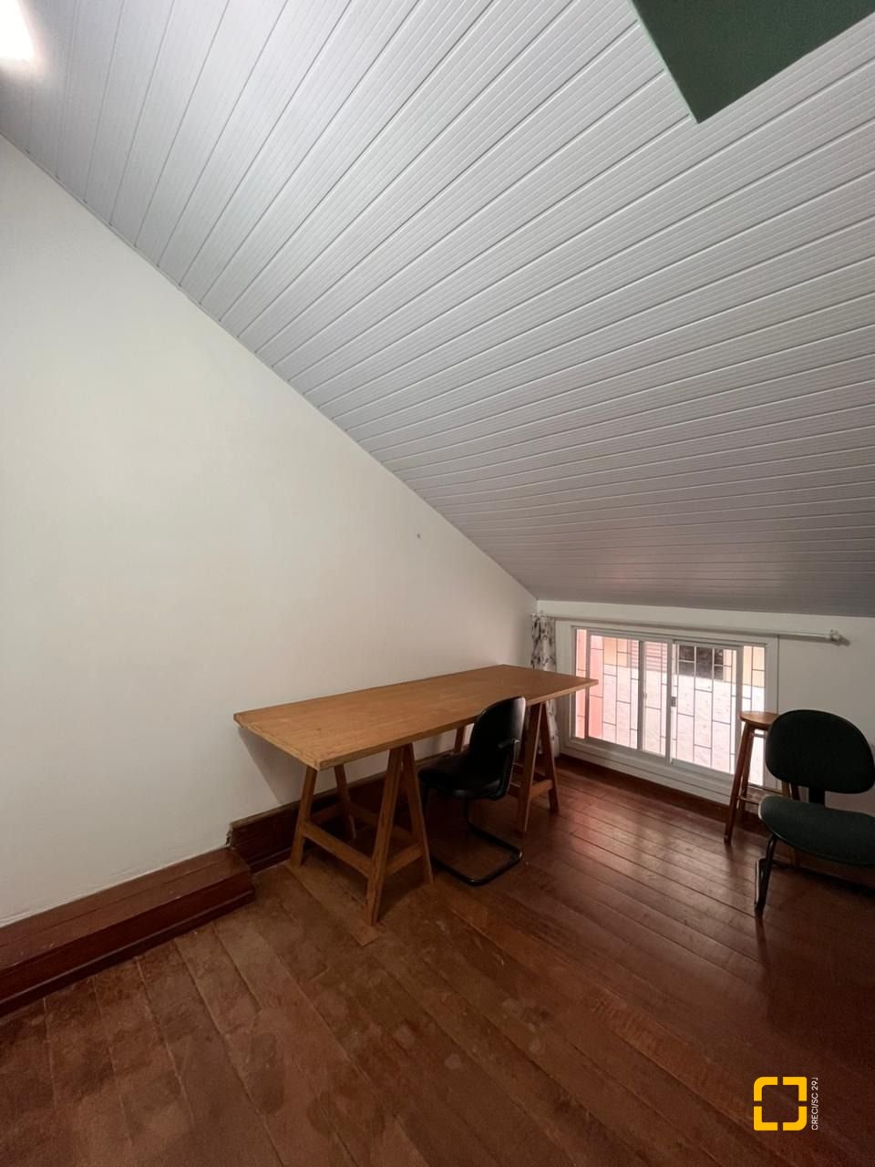 Casa com 168m², 30 quartos, 2 garagens, no bairro Carvoeira em Florianópolis