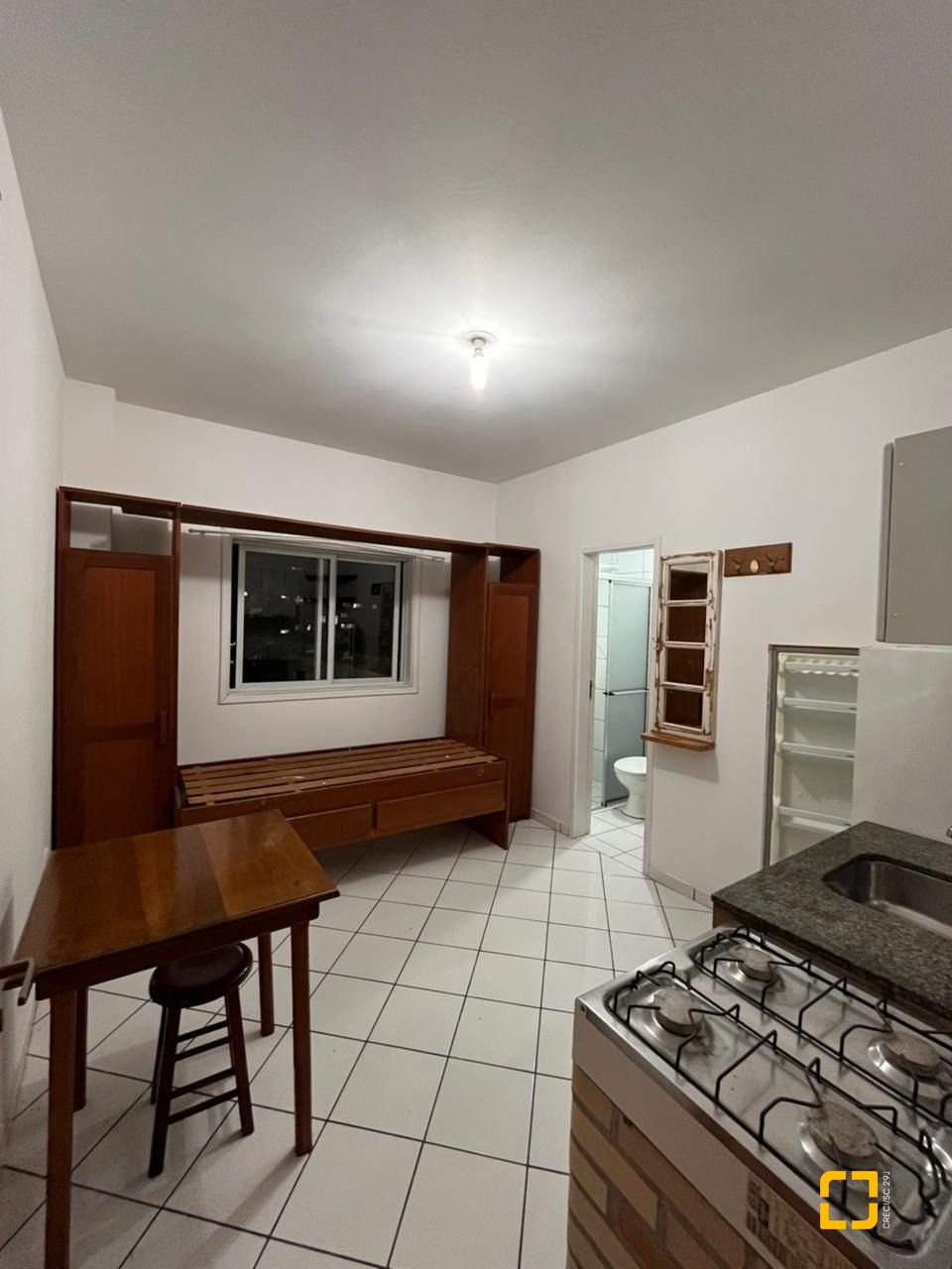 Casa com 168m², 30 quartos, 2 garagens, no bairro Carvoeira em Florianópolis