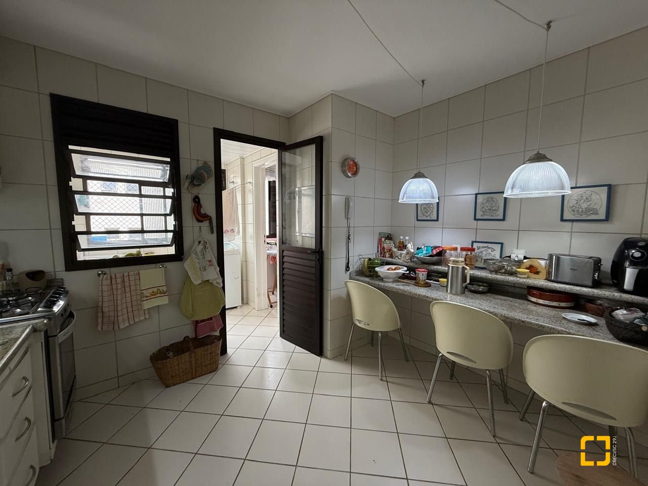 Apartamento com 123m², 4 quartos (sendo 1 suíte), 1 garagem, no bairro Centro em Florianópolis
